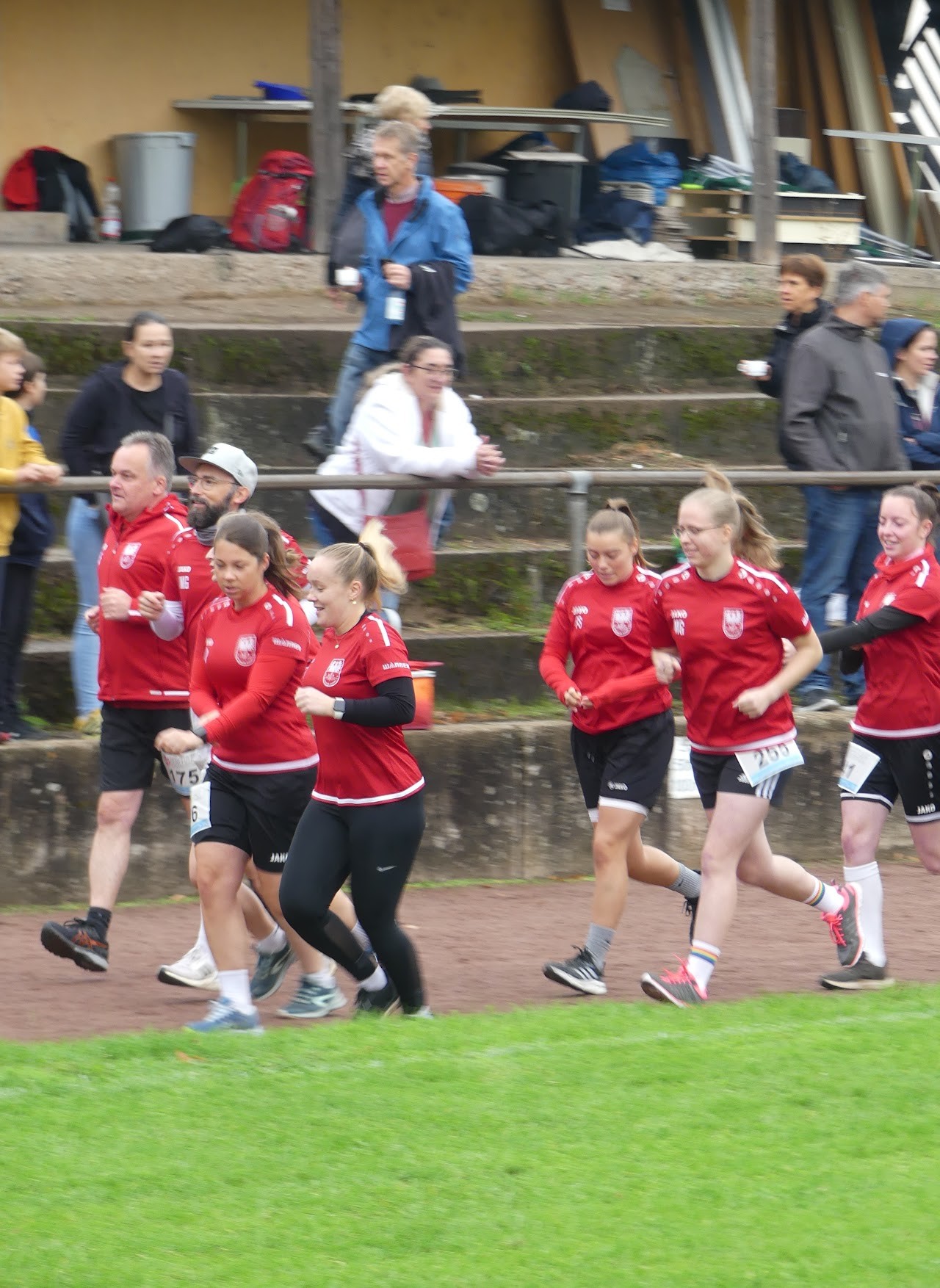 Bild vom 13. Benefizlauf im Jahr 2022. Dies ist das 60. Bild.